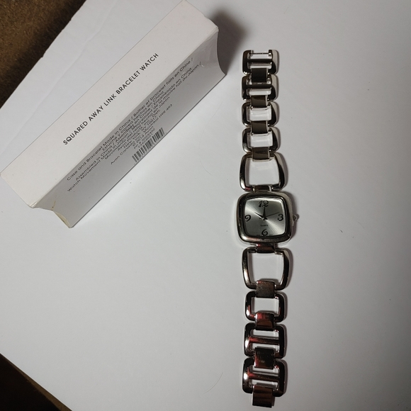 AVON - SQUARED AWAY LINK WATCH - Picture 2 of 4